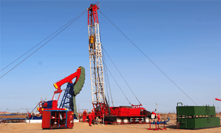 Boosting Oil Well Production and Efficiency with Workover Rig Technology